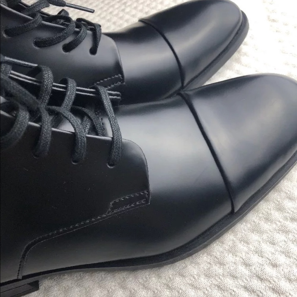 CALVIN KLEIN DARCEY SIDE ZIP LACE UP BOOT SZ 8